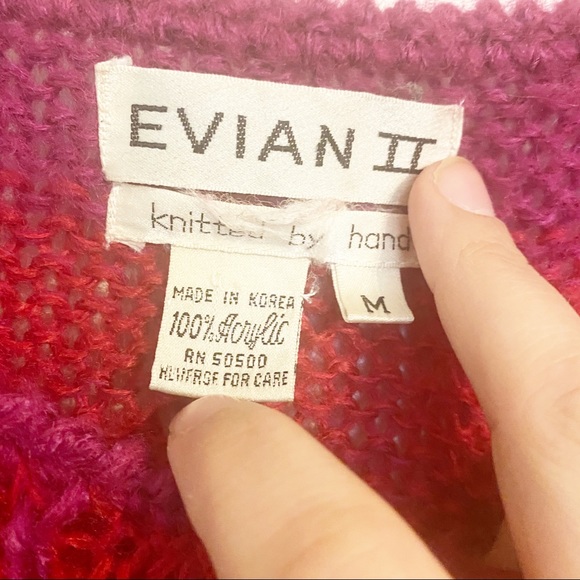 Vintage 80s Hand Knitted Sweater With plaid/ombré design size medium - Picture 3 of 11